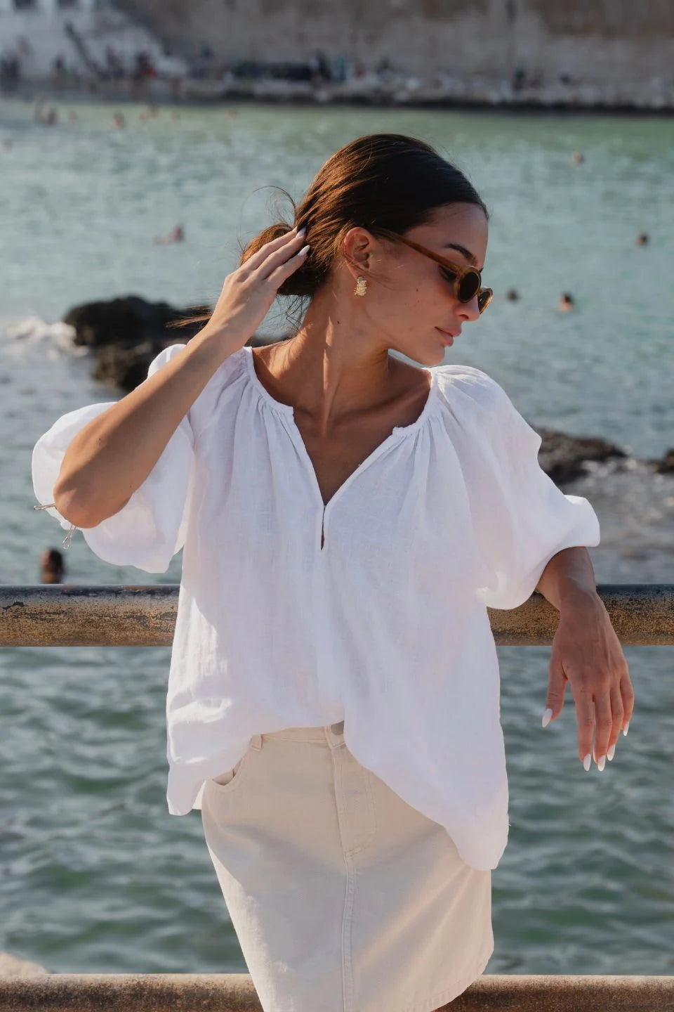 Revolutionary Whjte Linen LS Top