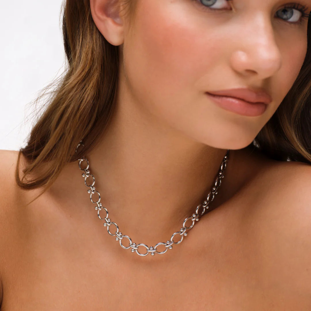 Lulu Circle Necklace - Silver