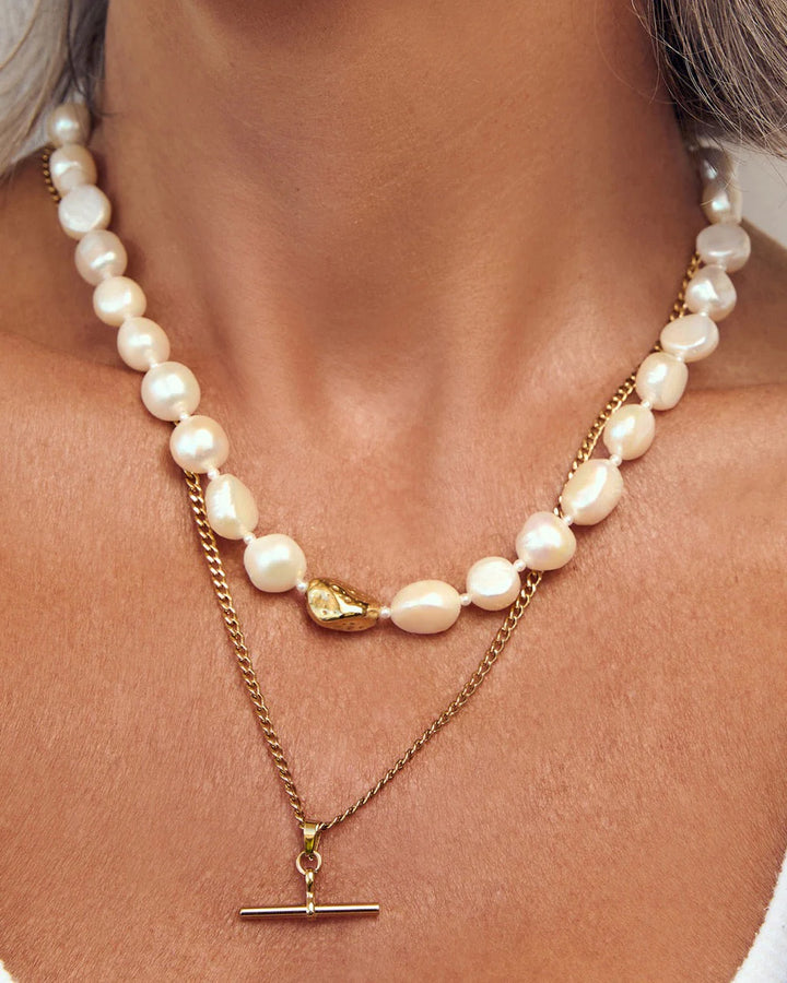 HARIETTE  PEARL NECKLACE