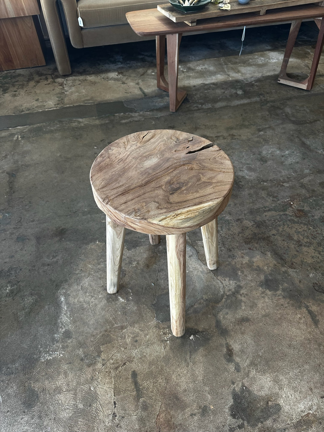 Four Leg Round Top Stool