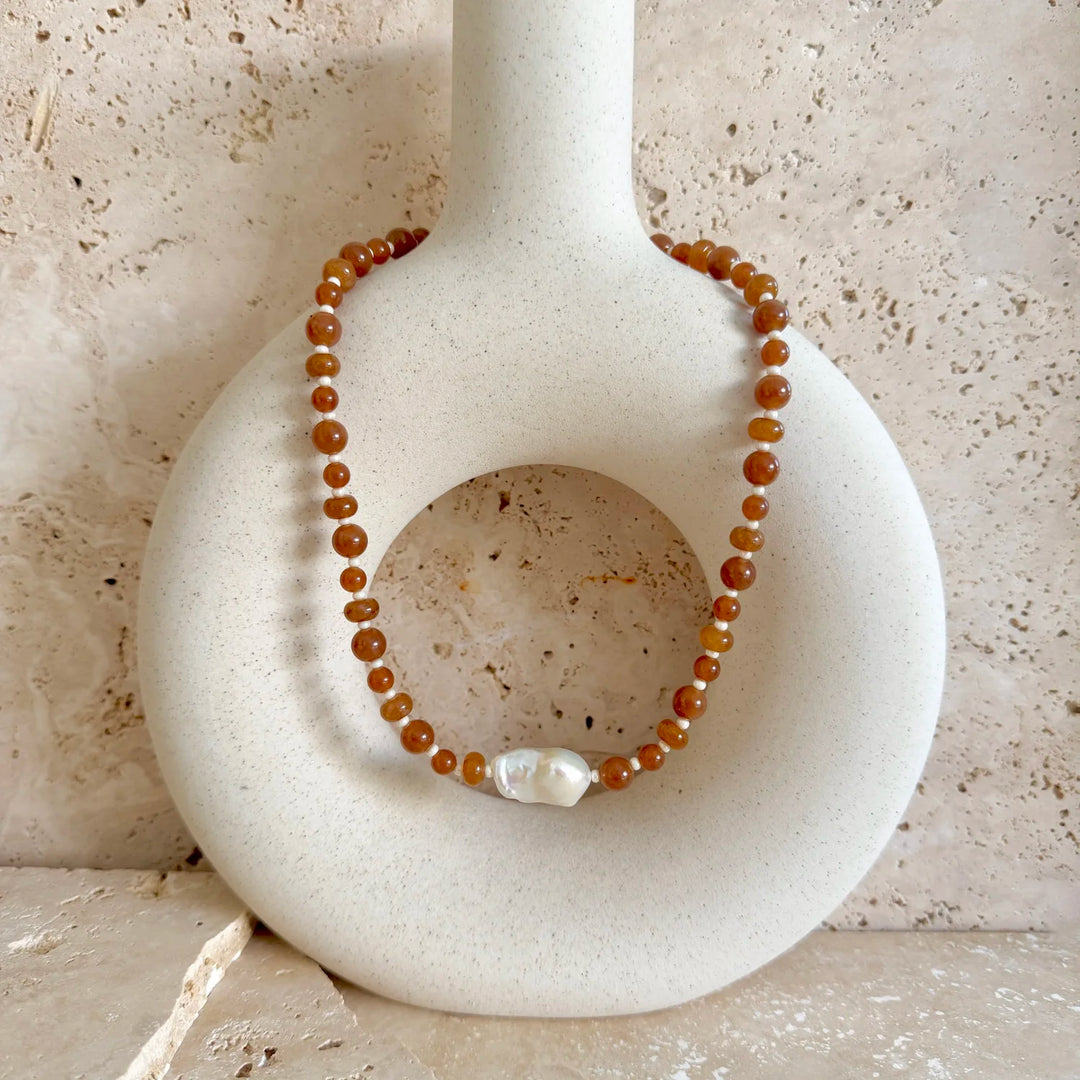 Pose Necklace