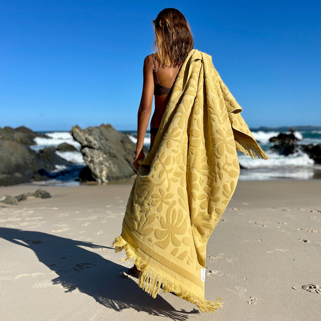 Luxe Towel Mango Bay Golden Mustard