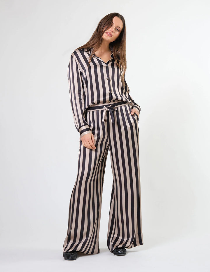 Rumi Pant - Liquorice