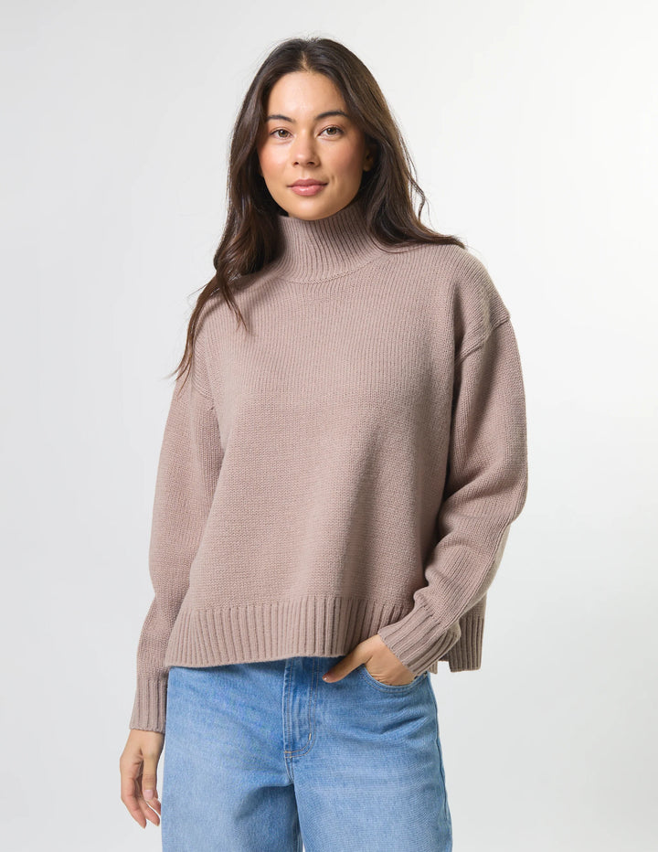 Tessa Knit - Platinum