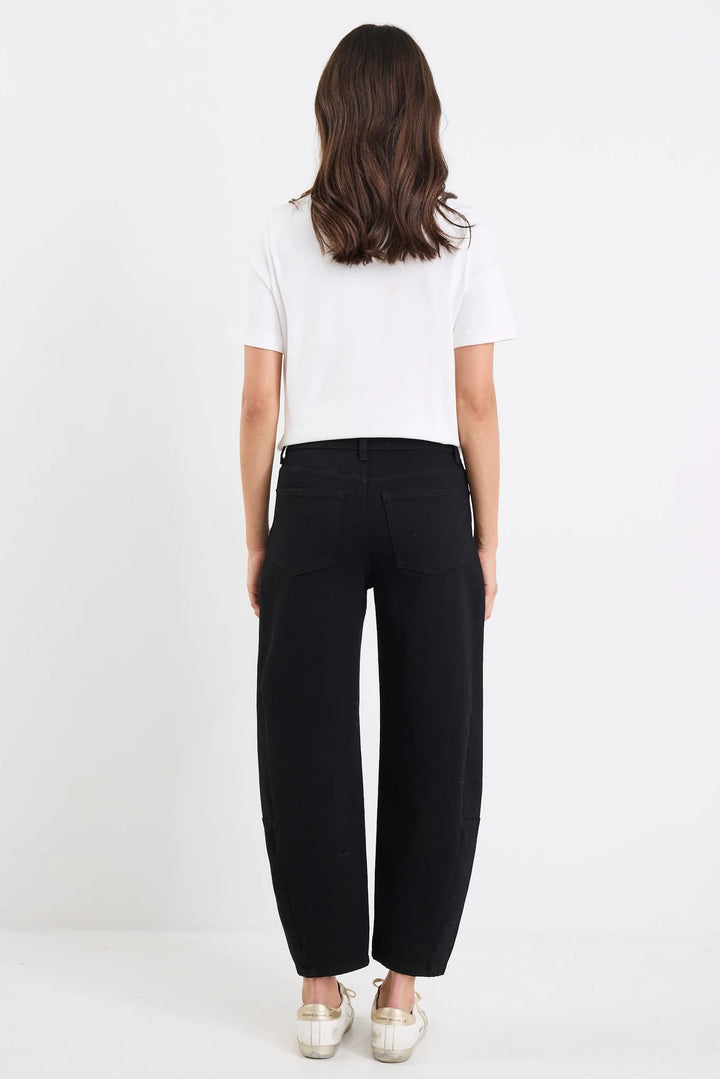 Graduate Black Stretch Barrel Jean