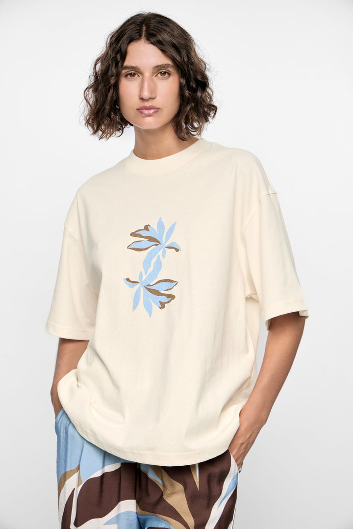Mae Graphic Tee