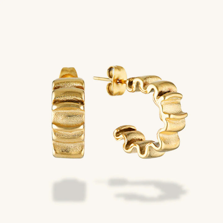 Poppy Wrinkle Earrings (Gold)