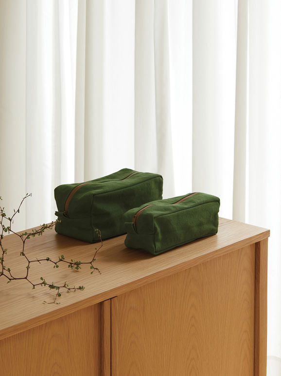 Marlo Contrast Washbag - L