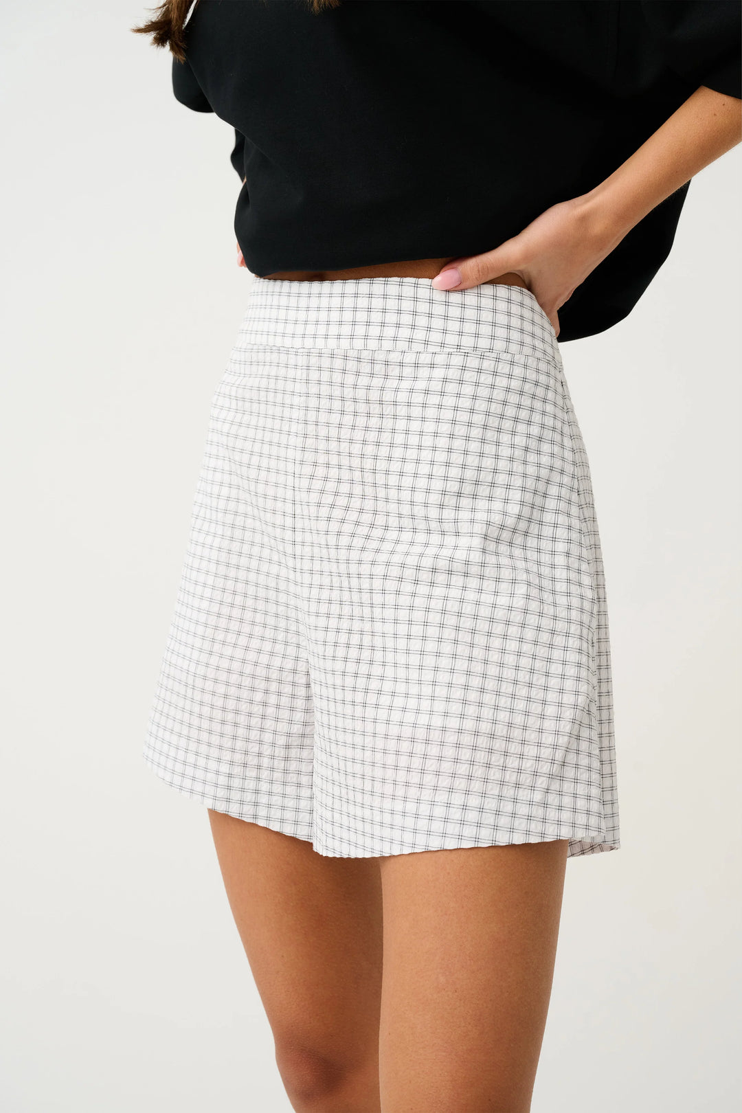 Demi Short - White Check.